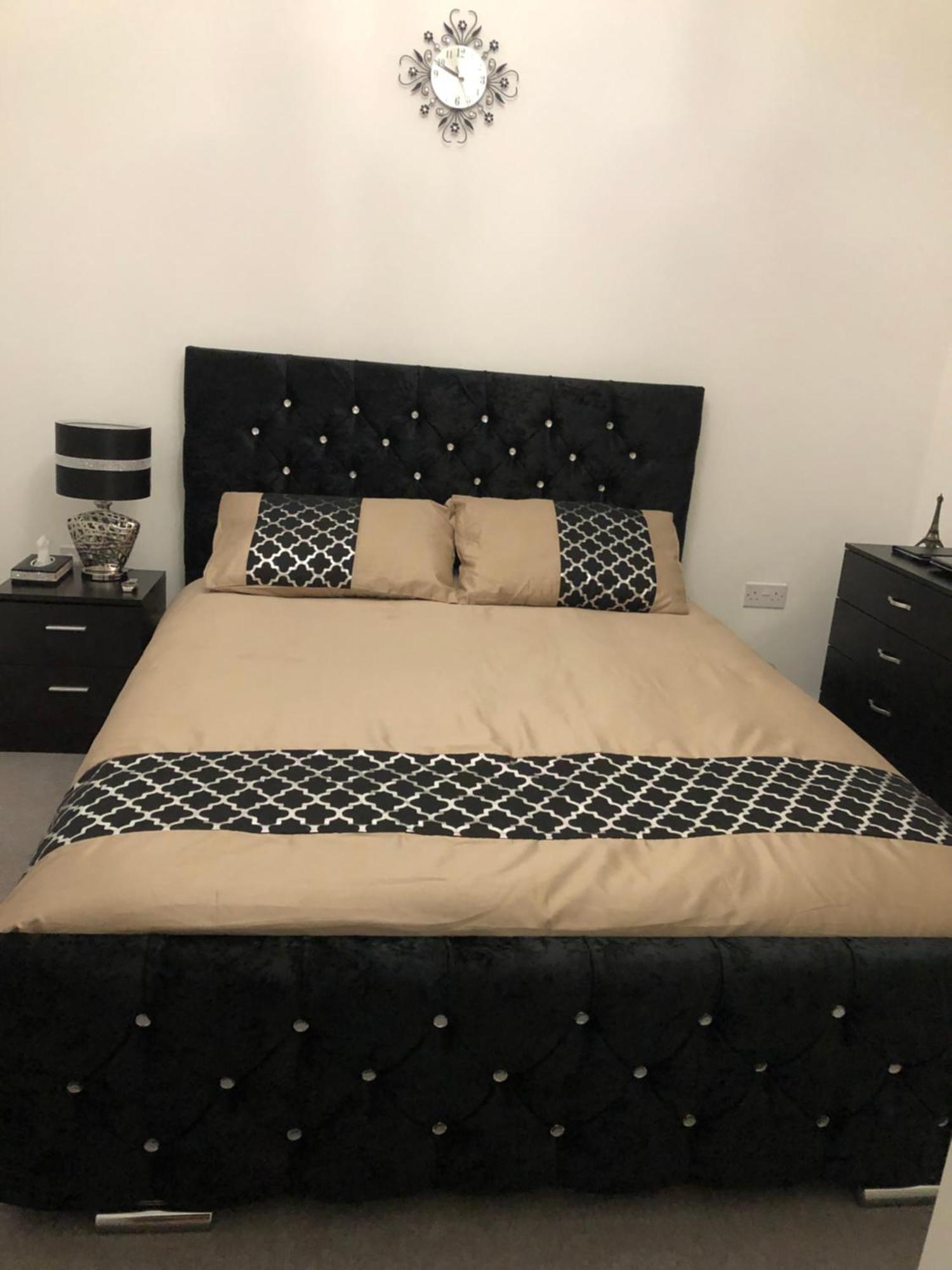 Luxury Kingsize Bedroom With Private Bathroom Northolt  Luaran gambar