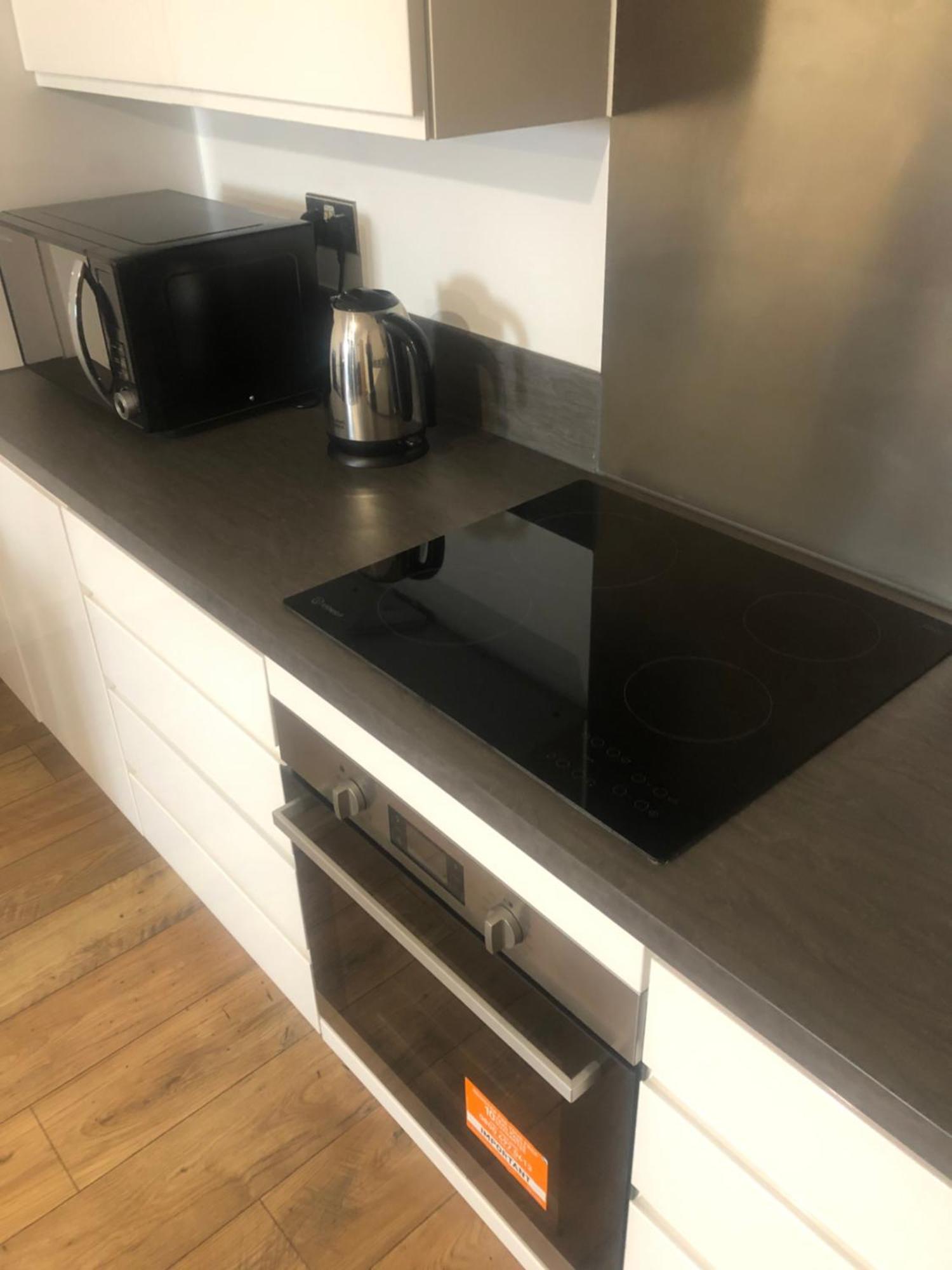 Luxury Kingsize Bedroom With Private Bathroom Northolt  Luaran gambar